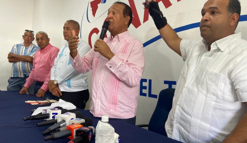 CONATRA advierte que unidades de transporte quedarán suspendidas si no se despacha combustible  