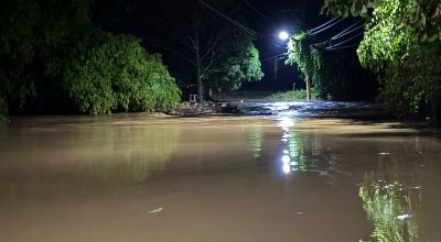 Continúa la búsqueda de dos hombres arrastrados por el río Guiza en San Francisco de Macorís 