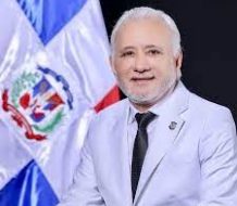 Antonio Taveras Guzmán busca presidir el Senado desde agosto