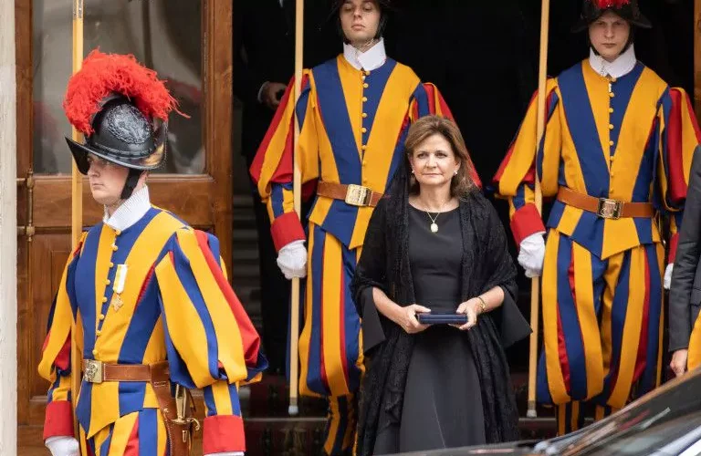 Raquel Peña viajará al Vaticano para misa de inicio del pontificado del Papa León XIV