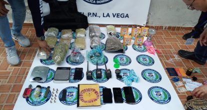 Arrestan a “Chonino” y “Kauli”, le ocupan armas de fuego y presuntas sustancias ilícitas