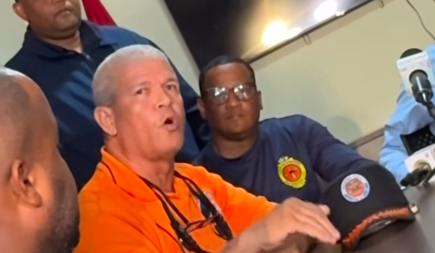 Defensa Civil de San Cristóbal asegura que nunca suspendieron la búsqueda de niña arrastrado por alcantarilla