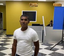 Tras años de espera, joven de Bayaguana recibe su cédula por error en acta de nacimiento 
