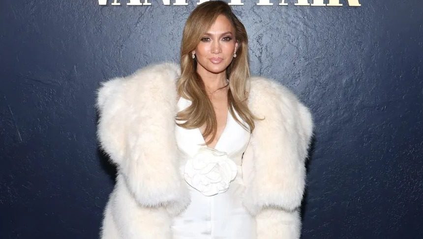 Paparazzi demanda a Jennifer López por publicar fotos de ella misma que èl tomó  