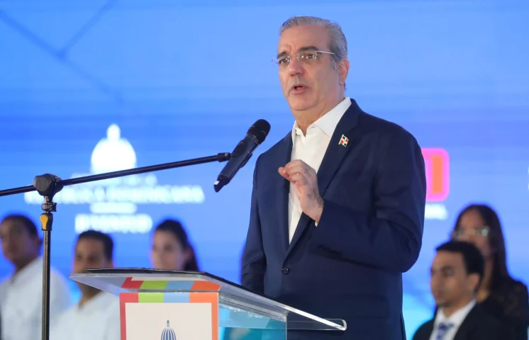 Abinader inaugura Segundo Congreso Nacional de Ética y Juventud