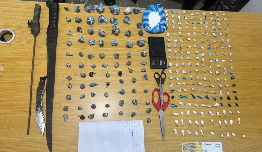 Agentes policiales ocupan drogas en operativos focalizados en Monte Plata
