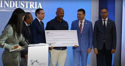 Jack Mateo recibe el Premio al Emprendedor Industrial por su innovador proyecto de Inteligencia Artificial