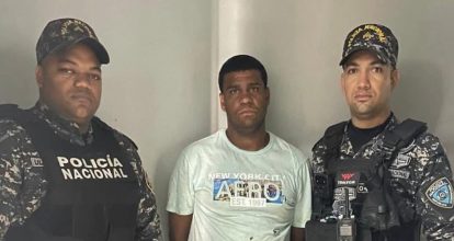 Detienen a joven que mató a su padre a palos en Salcedo