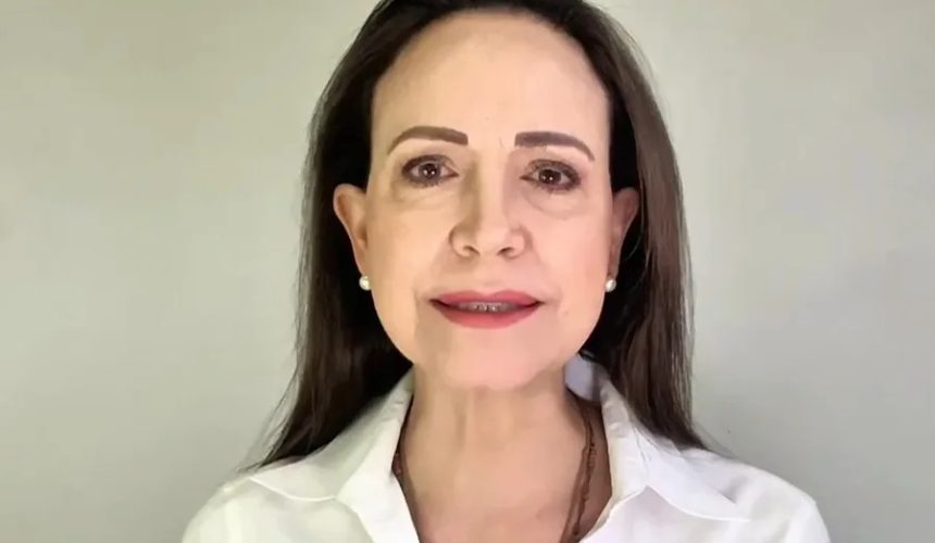 Machado dice que más del 85 % de los venezolanos no votó y pide a los militares «abrir paso a la transición»