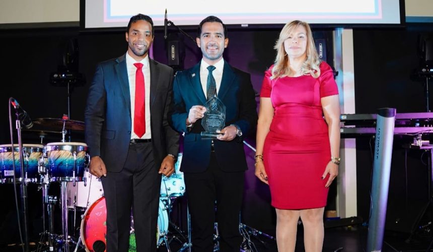 Friends United for Health reconoce en Miami labor del Dr. Luis Cruz Camacho