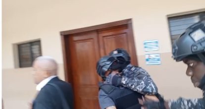 Trasladan al Palacio acusado de matar un menor en Villa Bartola de Moca
