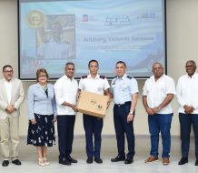 Inposdom premia talento estudiantil en concurso epistolar UPU