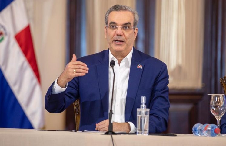 Abinader somete proyecto de ley para regular los juegos de azar, incluidos los virtuales