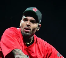Chris Brown detenido en Reino Unido tras ser acusado de agresión grave a un productor musical