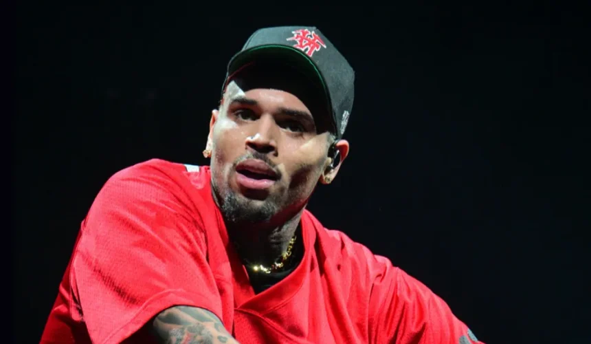 Chris Brown detenido en Reino Unido tras ser acusado de agresión grave a un productor musical