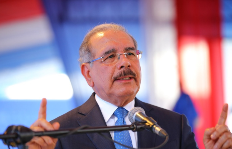 Danilo prefiere reunirse con Abinader en el PLD para conversar tema migratorio