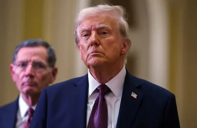 Trump gasta 21 millones de dólares en trasladar migrantes a Guantánamo