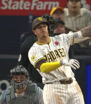 Machado conecta jonrón para impulsar remontada victoria de Padres de San Diego