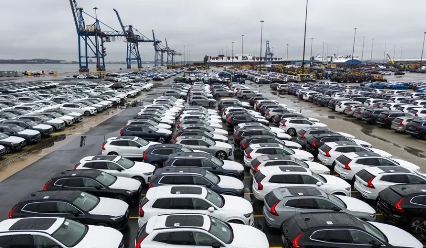 El Congreso de EE.UU. tumba la prohibición a los vehículos de gasolina prevista para 2035