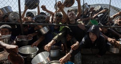 20 gazatíes son heridos con drones israelíes cuando se desplazaban a buscar comida