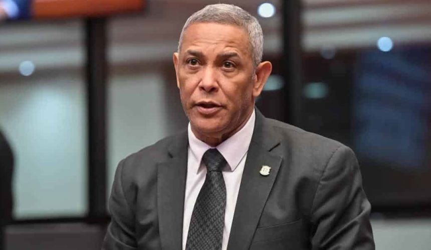 Senador Franklin Romero: “A los delincuentes haitianos hay que enfrentarlos con armas en su país”