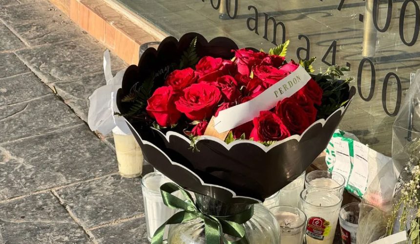 Aparece un ramo de flores con mensaje de “perdón” en salón de influencer asesinada 