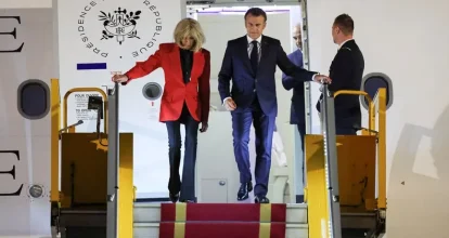 Presidente francés se refiere al incidente que lo involucra a él y su esposa