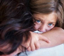 Madre y abuela de una niña venezolana en EE.UU. exigen al Gobierno de Trump su devolución 