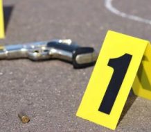 Mueren dos hombres tras ataque a tiros en Quisqueya, SPM 