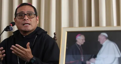 El obispo de Chiclayo niega que el papa León XIV encubriera presuntos abusos sexuales