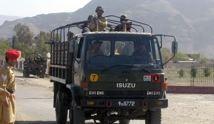 Al menos seis paramilitares muertos y cinco heridos en un atentado con bomba en Pakistán