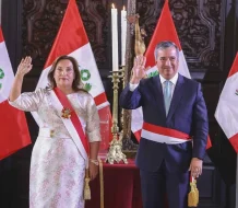 Boluarte nombra a su octavo ministro del Interior y cuarto de Economía en dos años y medio