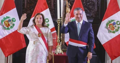 Boluarte nombra a su octavo ministro del Interior y cuarto de Economía en dos años y medio