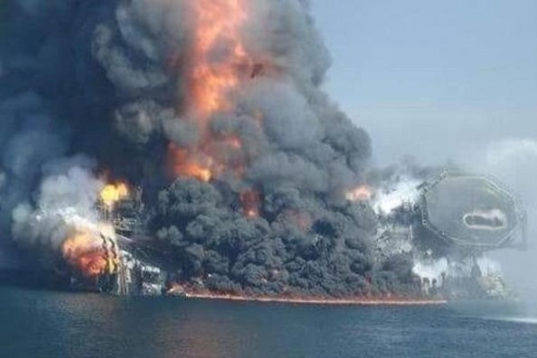 Al menos 17 heridos en un incendio en plataforma petrolífera 