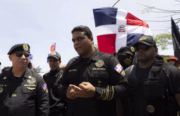 Ángelo Vásquez denuncia amenazas de muerte de presuntos militares haitianos desde EE. UU. 