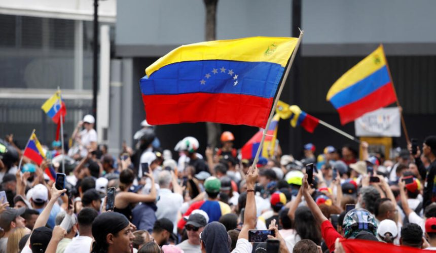 Caras conocidas se apartan de la coalición opositora para retar al chavismo  