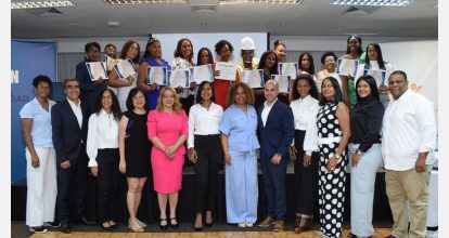 Fundación Construyo gradúa a decenas de mujeres en oficios de la construcción y promueve su inserción laboral