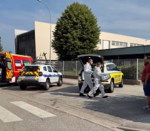 Estudiante de 14 años asesina a vigilante escolar durante control de mochilas en Francia