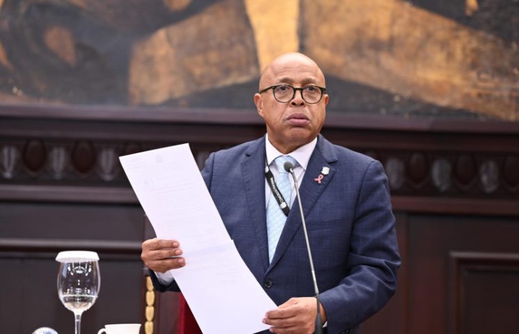 Pacheco tilda de “francotiradores” a quienes se oponen a acelerar aprobación del Código Penal