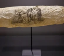 Rijksmuseum exhibe un condón del siglo XIX con escena erótica religiosa como sátira