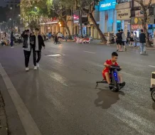 Vietnam suspende política de dos hijos por familia