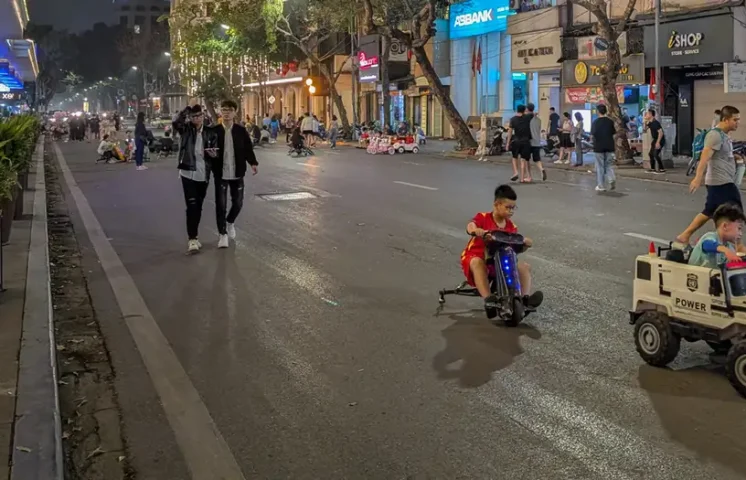 Vietnam suspende política de dos hijos por familia