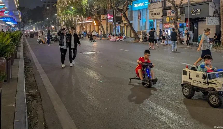 Vietnam suspende política de dos hijos por familia