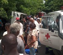 Sistema 911 coordina asistencia ante accidente de tránsito con múltiples atrapados en Villa Altagracia