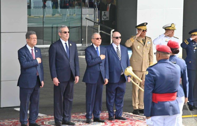 Abinader y expresidentes de RD buscan salida a la crisis haitiana en reunión del CES este jueves