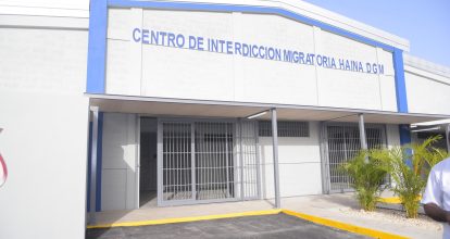 Migración dice procedió con humanidad y legalidad en caso de ciudadana de EE.UU. fallecida