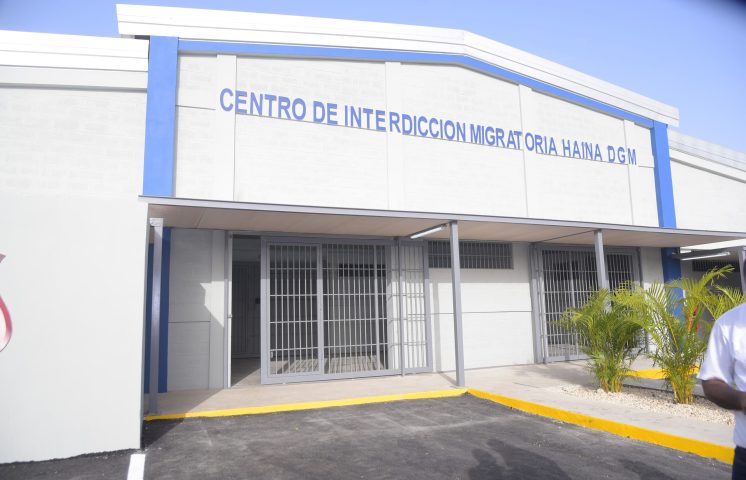 Migración dice procedió con humanidad y legalidad en caso de ciudadana de EE.UU. fallecida