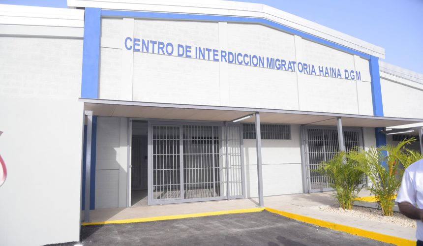 Migración dice procedió con humanidad y legalidad en caso de ciudadana de EE.UU. fallecida