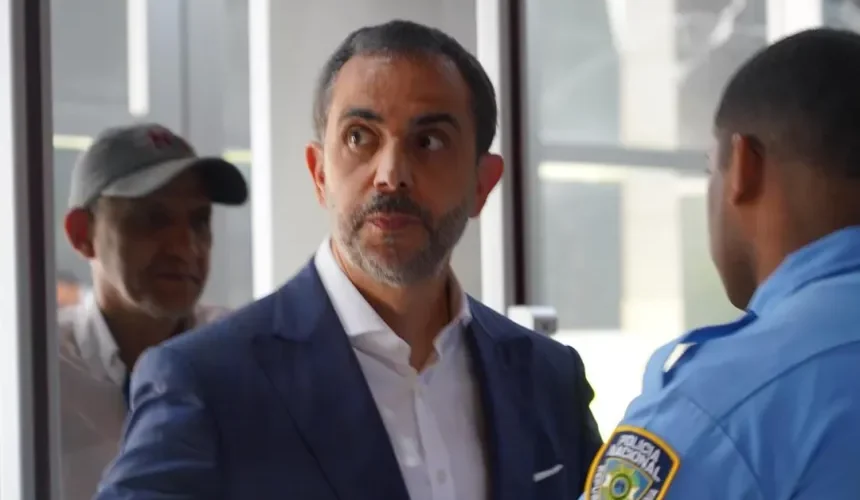 Dejan bajo arresto a Antonio Espaillat tras presentarse a la PGR por caso Jet Set