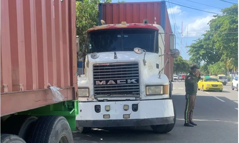 Dan continuidad a operativos de control de vehículos pesados en zonas de acceso restringido